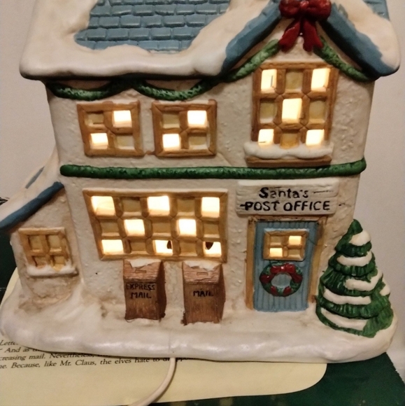 Vintage 1992 Noma Kringle Town Collectibles "Santa's Post Office" Christmas Deco - Picture 3 of 10